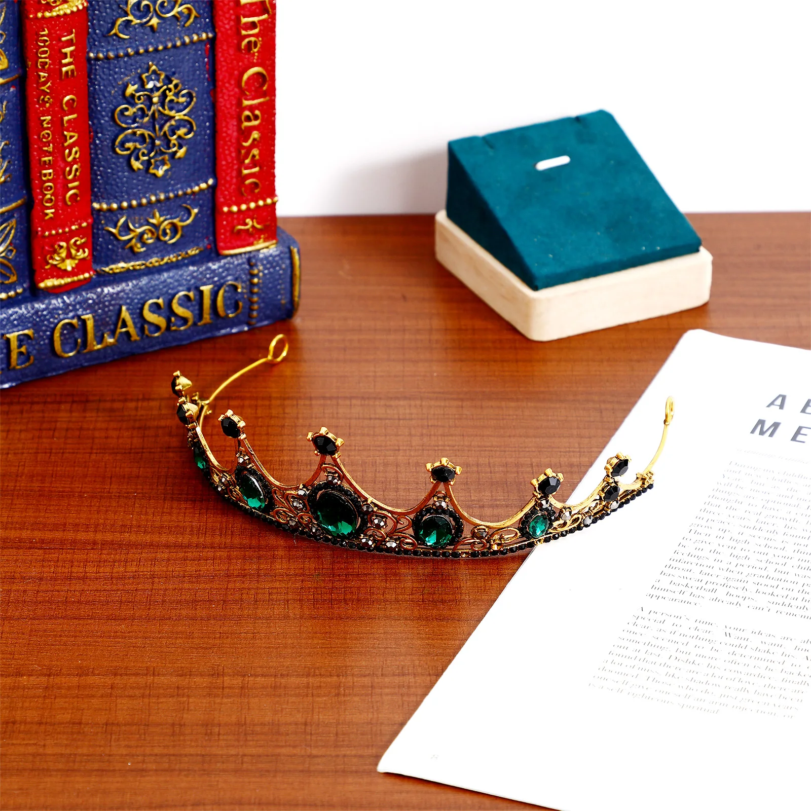 

Elegant Green Crystal Tiara Crown Alloy Vintage Jewelry For Wedding Engagement Bridal Lightweight Durable Eye-Catching Hair