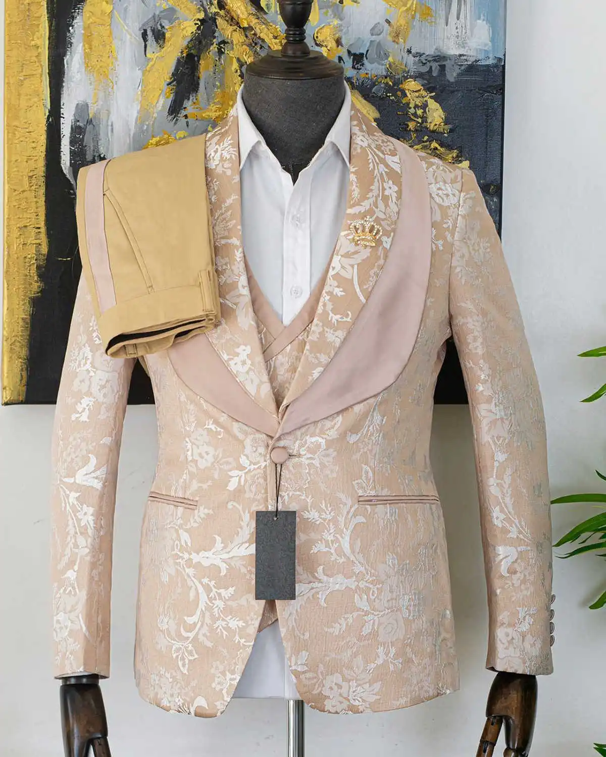 Designer Celebrity Mens Customized Tuxedos Appliques Shawl Lapel Groom Wear Dinner Prom Party Wedding Blazer 3 Pieces