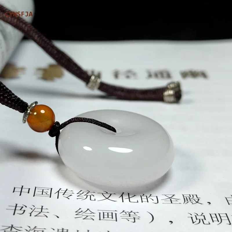 

CYNSFJA Новый настоящий сертифицированный натуральный китайский кварцитовый нефрит унисекс счастливые амулеты с пряжкой мира нефритовый кулон подарки на день рождения распродажа