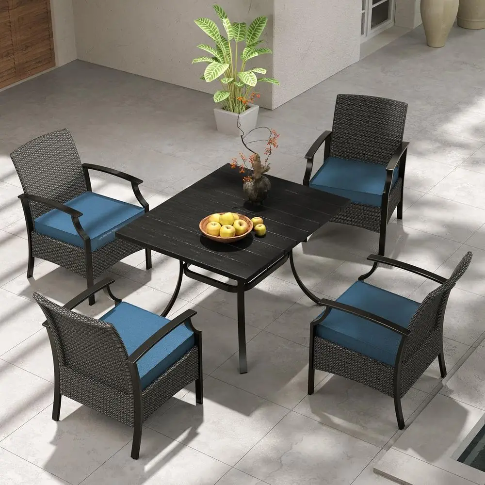 

Традиционный плетеный обеденный набор на открытом воздухе на 5 человек с мягкими стульями, столом под дерево и отверстием для зонта