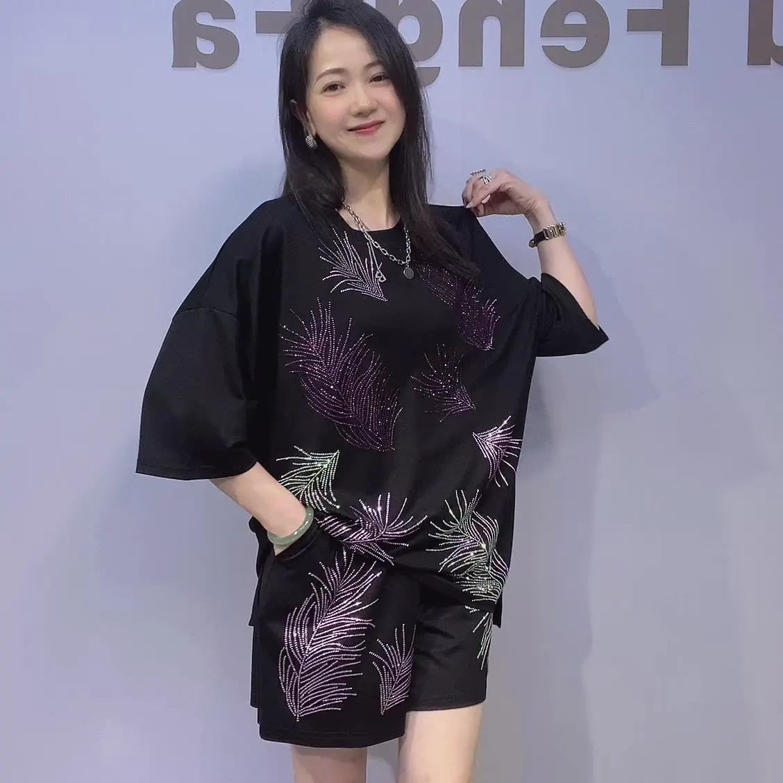 

Summer Short-sleeved Tees Shorts Outfits Women's Casual Suit Popular Heavy Industry Diamond Drills T-shirt Oversized 2-piece Set