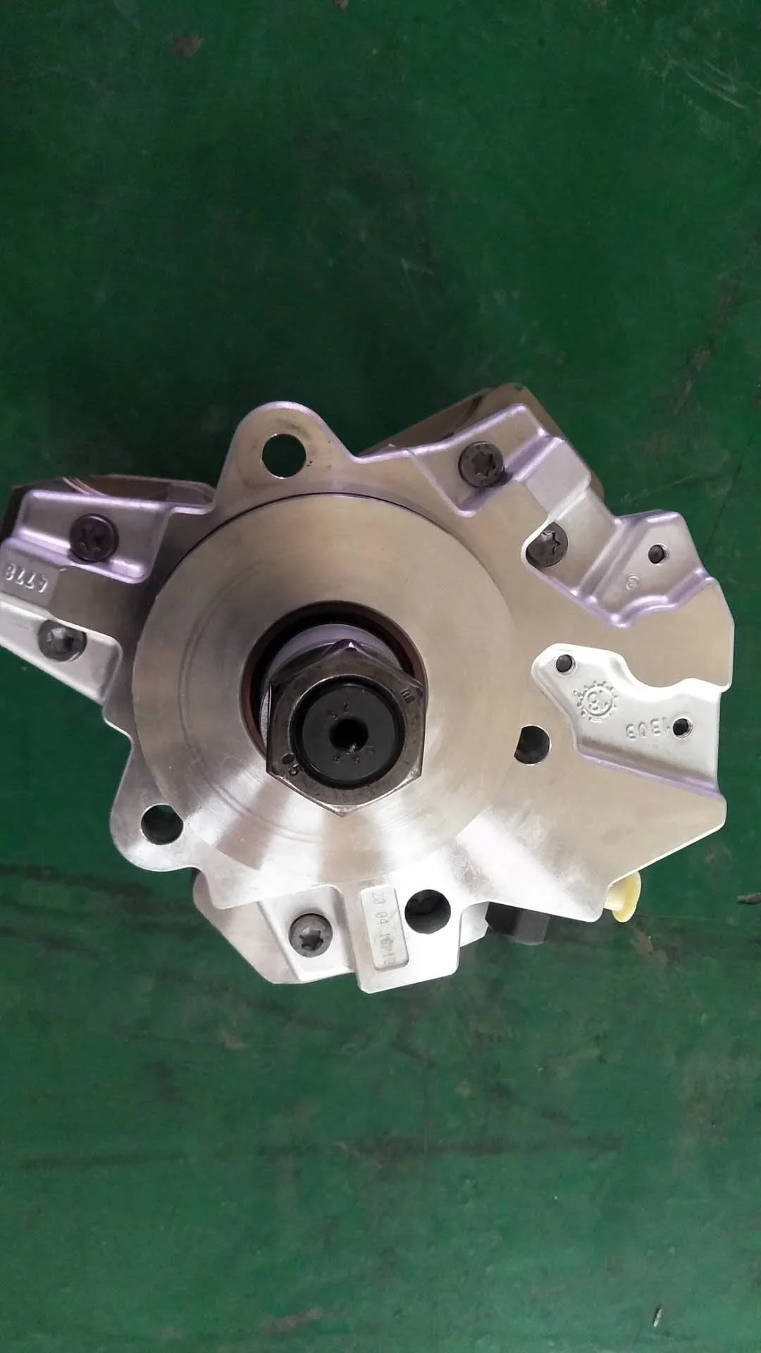 TLF PC200-8 PC200-8MO Graafmachine Onderdelen Brandstofpomp 6754-71-1012