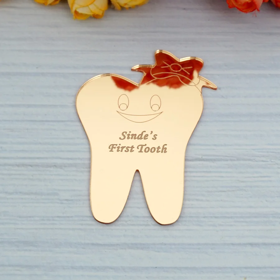 

Custom 8x6cm Cute Baby First Tooth Tag Acrylic Mirror Personalized Invitation Babyshower Anniversary Party Gift Decoration