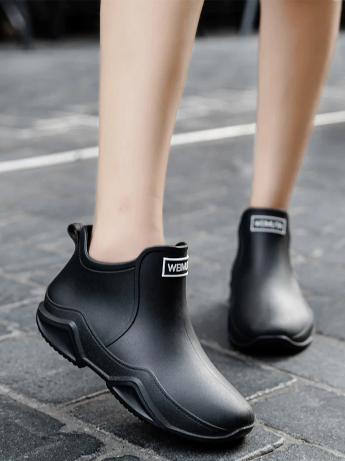 New Rain Shoes Ankle Women Waterproof Shoes Rain Boots Men Anti-slip Wear-resistant Plush Fashion Kitchen Summer Winter