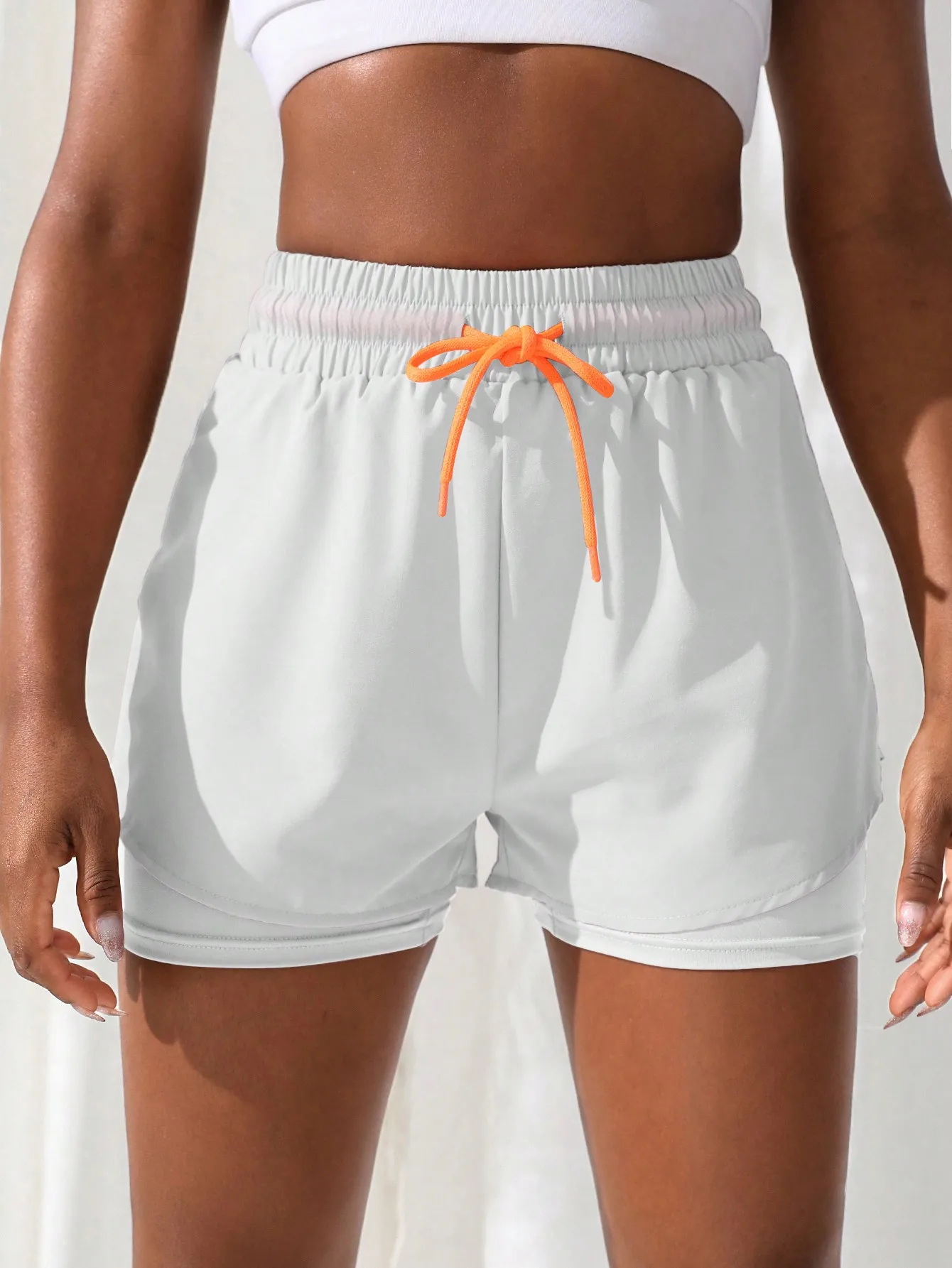 Damen-Laufshorts, doppellagig, schnelltrocknend, leicht, mit Kompressionsfutter, ideal für das Fitnessstudio. – Detail 2