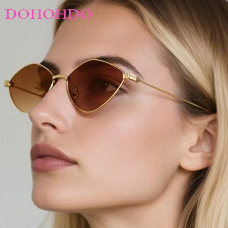 

Luxury Designer Personality Metal Cat Eye Sunglasses Men Women Fashion Brand Outdoor Small Frame Travel Sun Glasses Unisex UV400