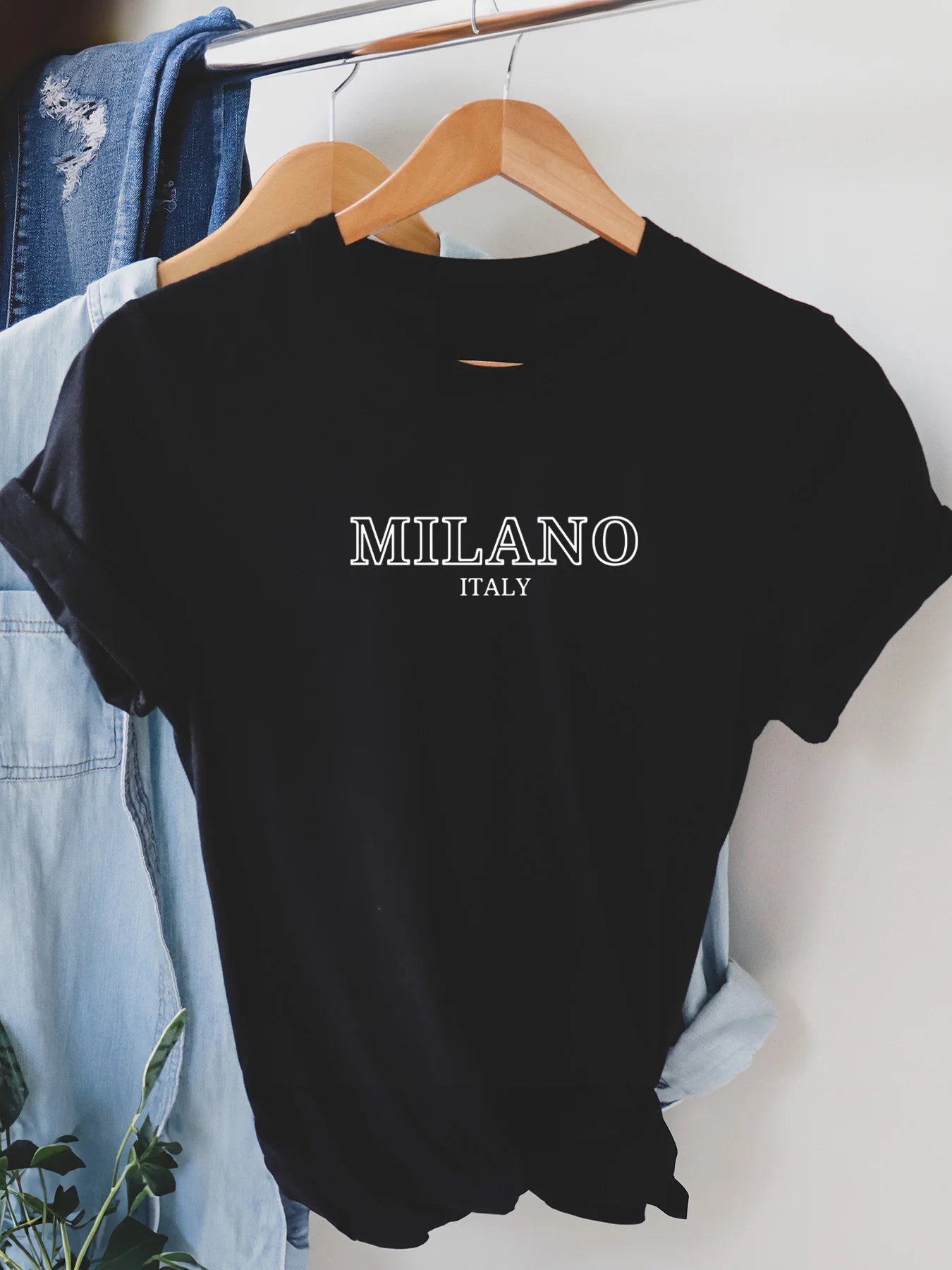 Milano Italy Print T-shirt, Short Sleeve Crew Neck Casual Top For Summer & Spring, Women's Clothing