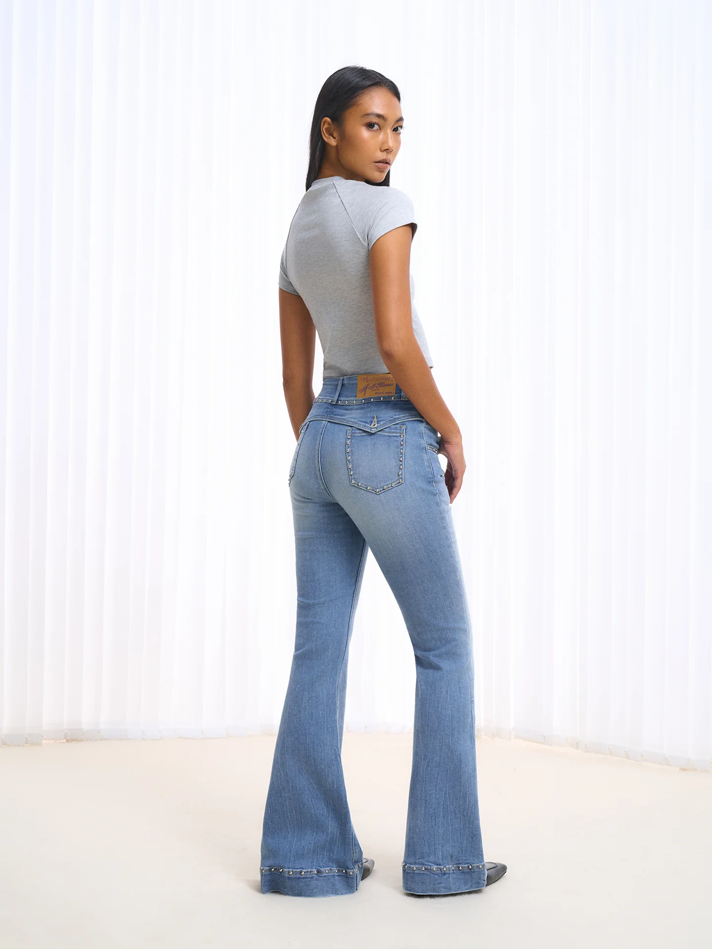 

Джинсы-клеш IFIKNOW Slimming Leg Type Collision Rivet с высокой талией, хлопковые, весна 2026, женские модные джинсовые брюки