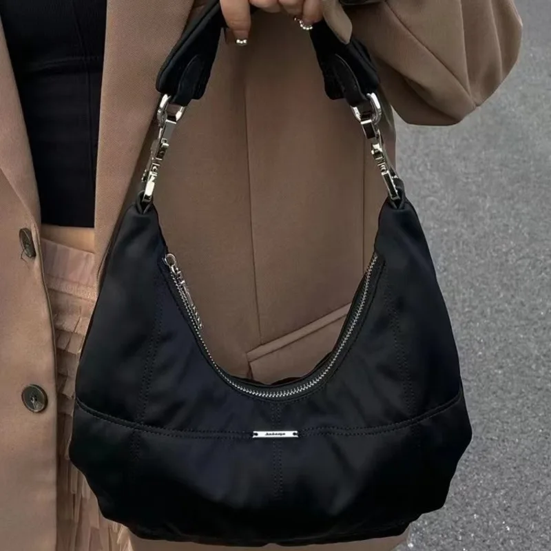 Sac à Main Rétro Noir Minimaliste Haut de Gamme pour Femme, Sous les Bras