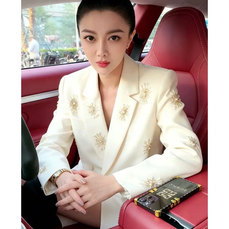 Autumn Winter Women's New Fashion Light Luxury Design Sense Heavy Industry Three-dimensional Flower Loose Temperament Suit Coat