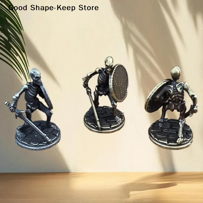 1pc, Spooky Skull with Sword and Shield Figurine, Home Enhancement, Desktop Showpiece, Halloween Toy/Craftwork.