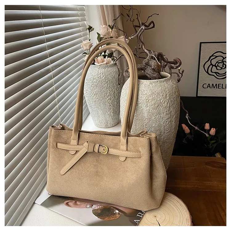 

Осенняя сумка через плечо из искусственной замши, однотонная сумка через плечо в стиле ретро, высококачественная дорожная сумка для женщин, универсальная легкая роскошная сумка-тоут