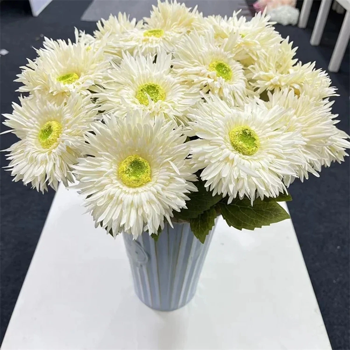 Wholesale RG-064 Artificial Flowers Franchise Silk Chrysanthemum For Home and Wedding Decor