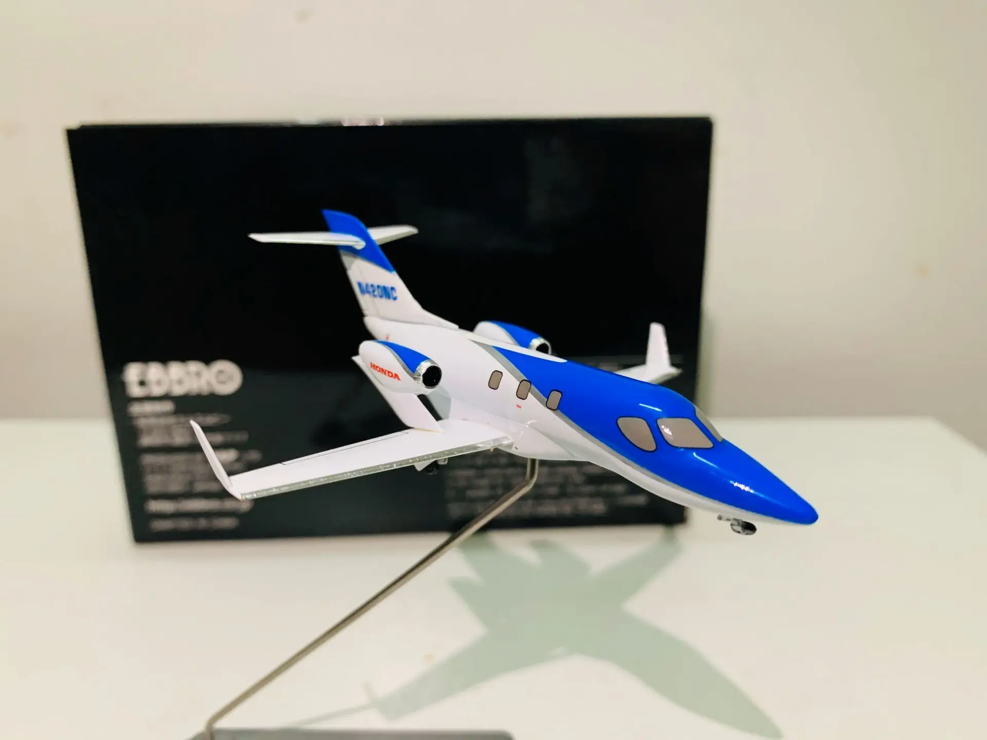 Ebbro 1/144 Scale Full Metal Model Hondajet N420EX Airplane Blue/White