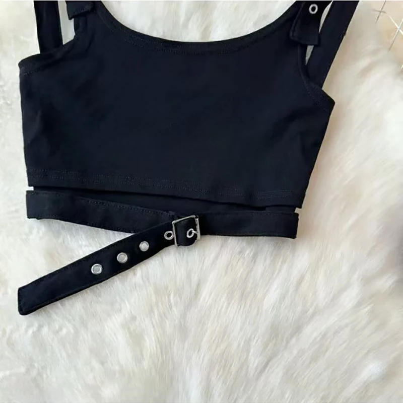 Рисунок 3 - Женский новый жилет-бретелька в