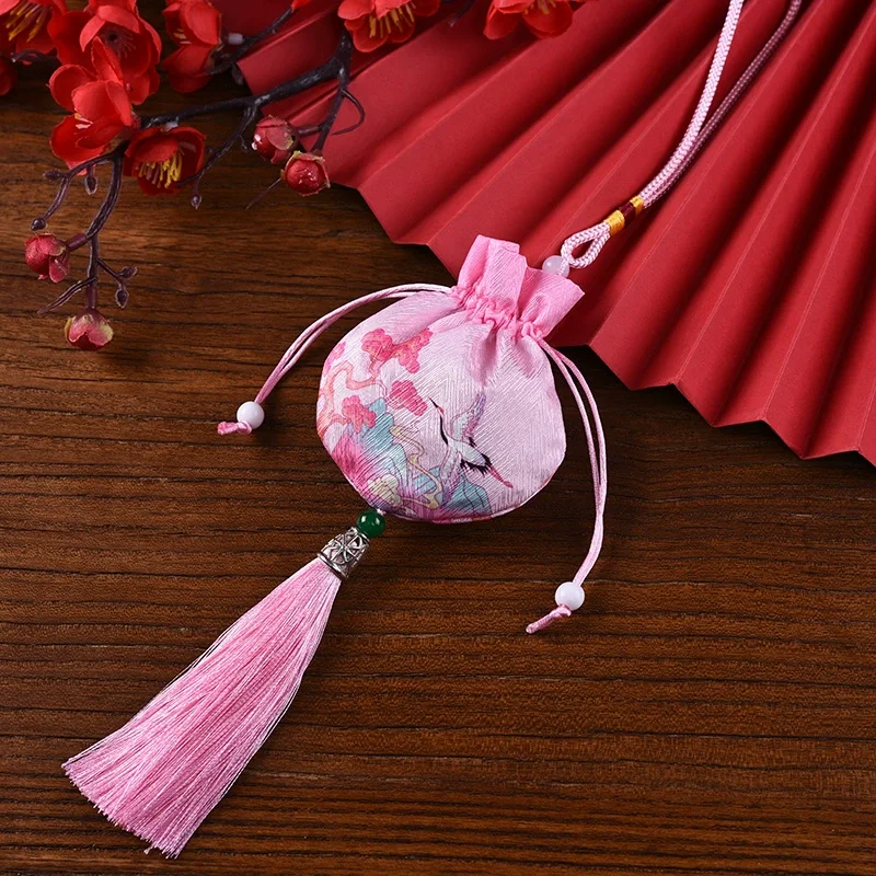 Древний-кулон-однослойная-подарочная-сумка-с-кисточками-маленькая-счастливая-сумка-ретро-парчовая-сумка-саше-для-личного-аксессуара-украшение-для-спальни