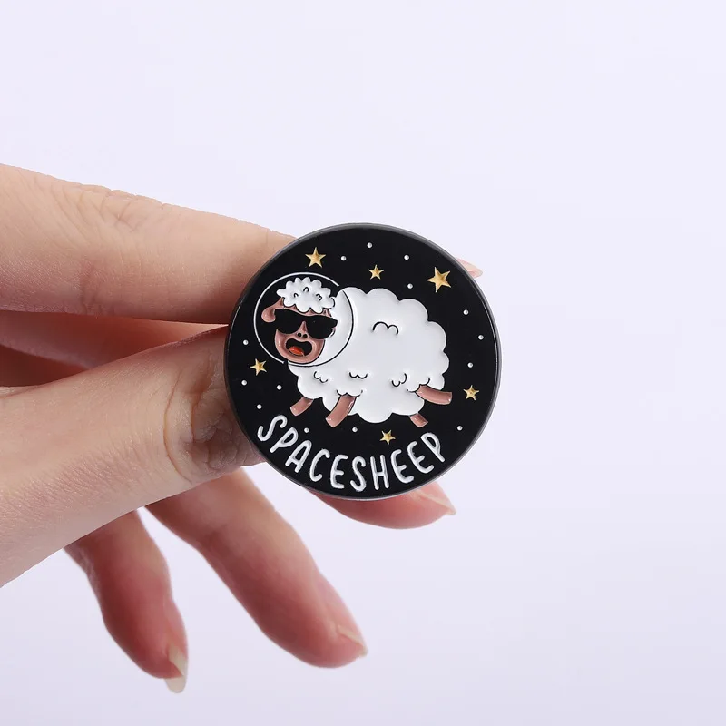 Meh~~ Cartoon White Black Sheep Brooch Pins Creative Friendsheep Susheep Badge Enamel Lapel Pin Accessory Ornament Gift For Frie