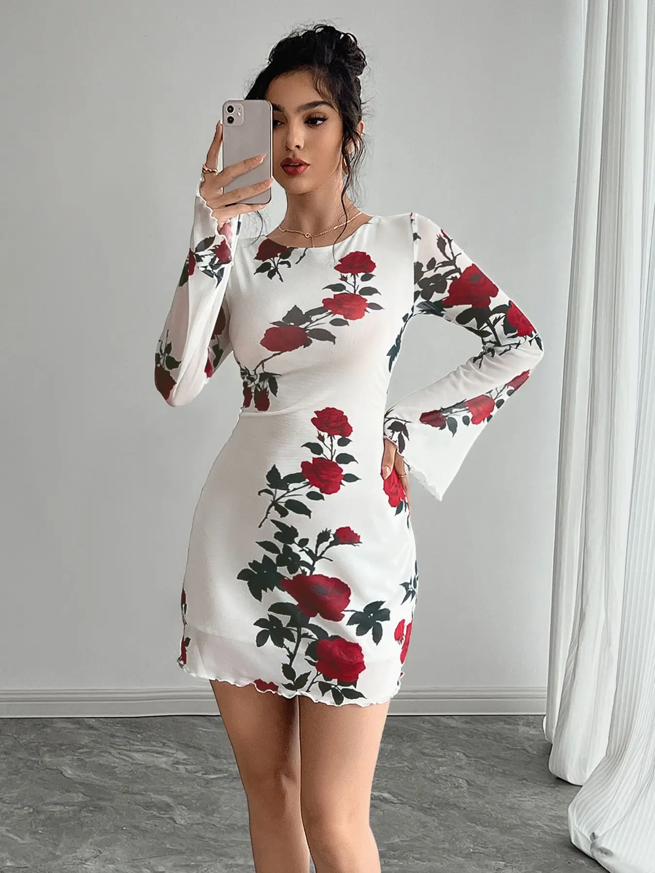 

Europe And The United States 2025 Spring And Summer Women Sexy Flower Backless Mesh Horn Sleeve Mini Dress