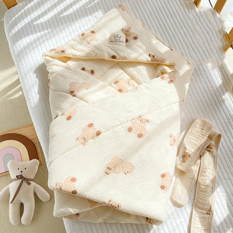 

Newborns and Infants Use Pure Cotton Blankets for Wrapping. Newborns and Infants Use Cotton Blankets for All Seasons Blanket