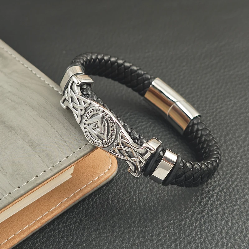 Neues Wikinger Odin-Knoten-Symbol Lederarmband für Männer, Valknut-Armbänder aus Edelstahl, Charm-Schmuck, Herren-Armreifen als Geschenk für Männer