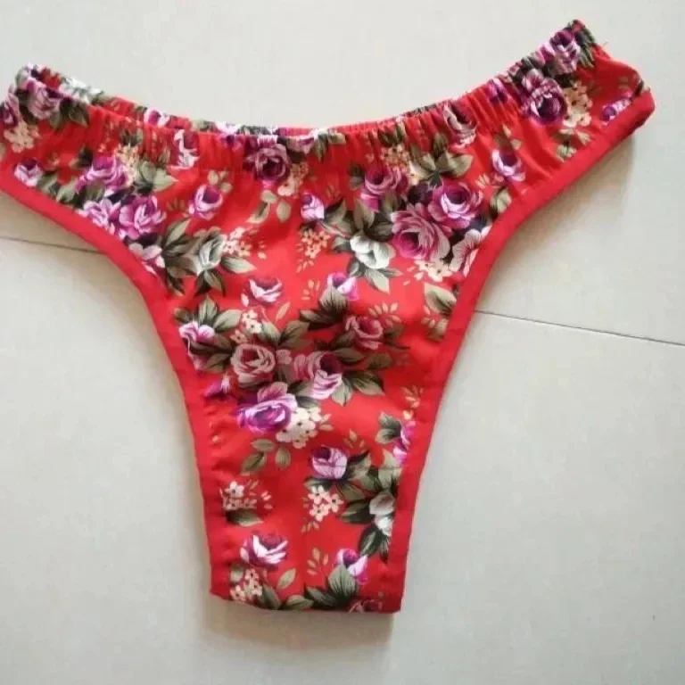 

Man's Floral Soft Silky Touch Silky Briefs Live Show DJ Club Sexy Costumes Private Party
