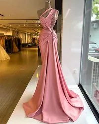 Glamorous pembe bir omuz abiye Pleats kolsuz balo abiye Custom Made süpürme tren zarif parti elbiseler