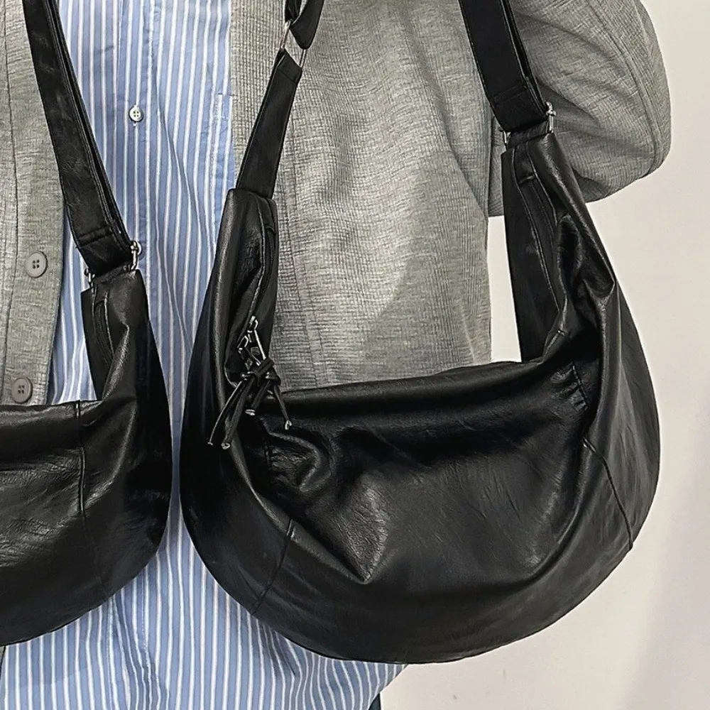 

Large Capacity Japanese Style Crossbody Bag Leather Adjustable Dumpling Shaped Bag Versatile Zipper Closure Travel Shoulder Bag