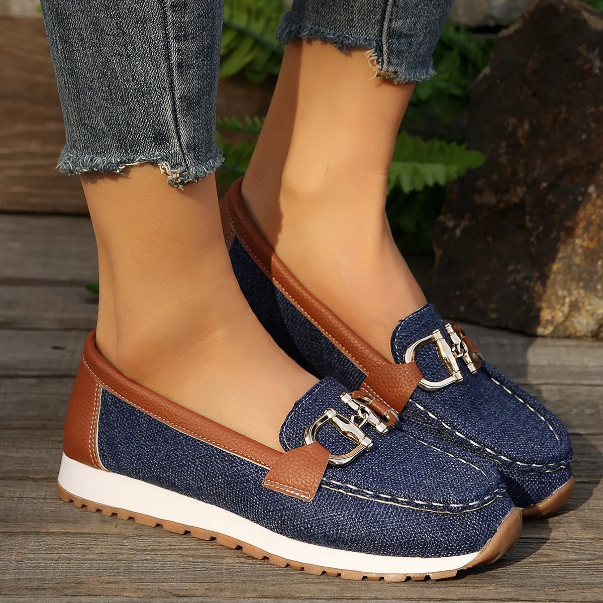 Women's Casual Sports Shoes With Comfortable Soft Sole And Metal Chain Decor, Loafers