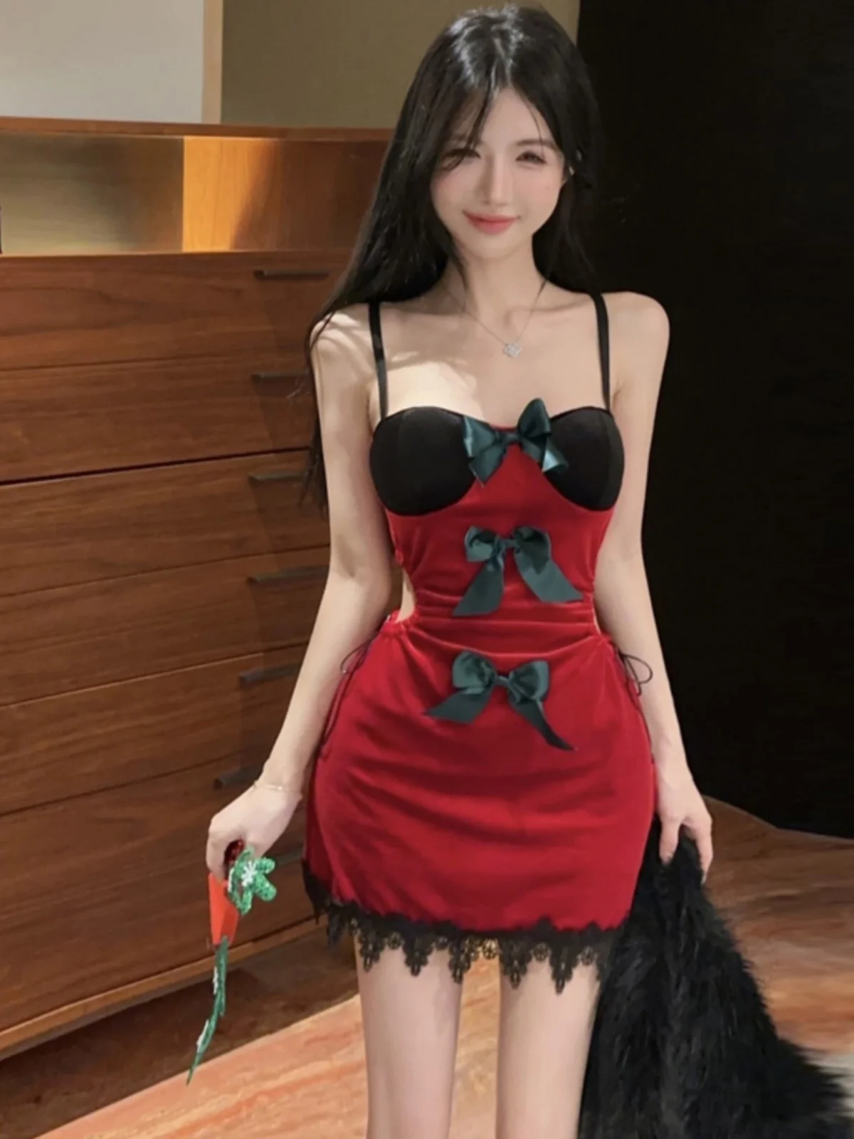 

Velvet Hollow out Cisas Theme Knot Wrap around Dr Women's Faionable Strapl Dr by Gege Home