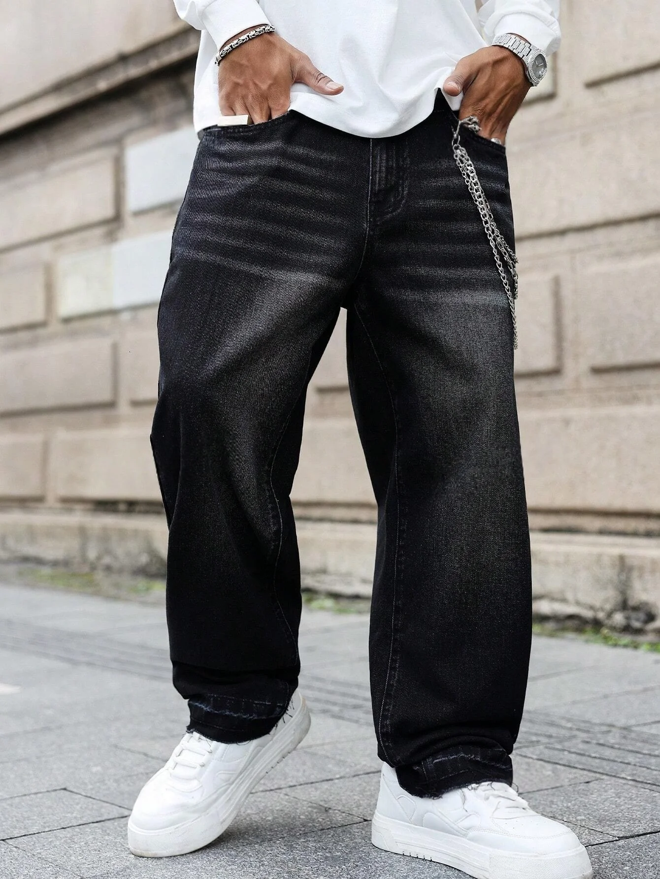 

Men's retro black wide-leg jeans, frayed loose and slouchy denim trousers, American street-style casual pants