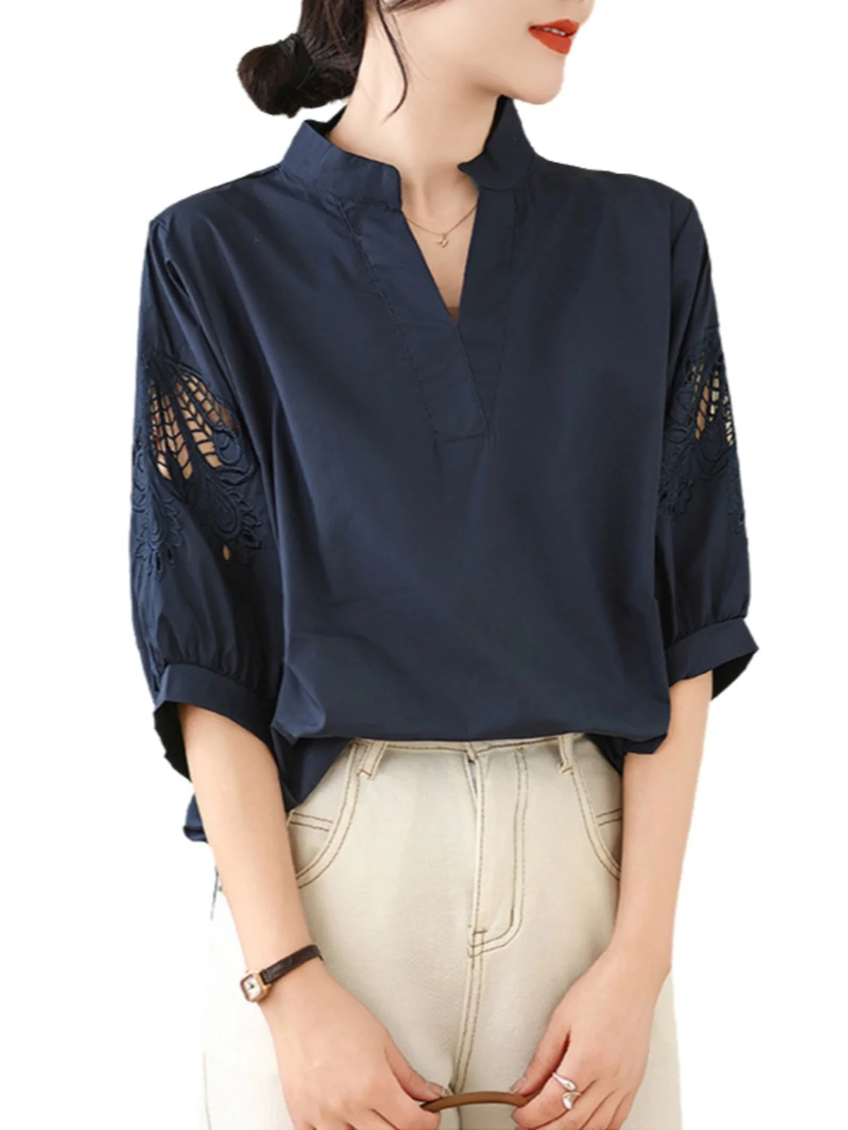 Retro Embroidered ort Sve irt Women's Loose High-End Design Sense Stand Collar Hollow out Top Summer Faion Ladies' P...