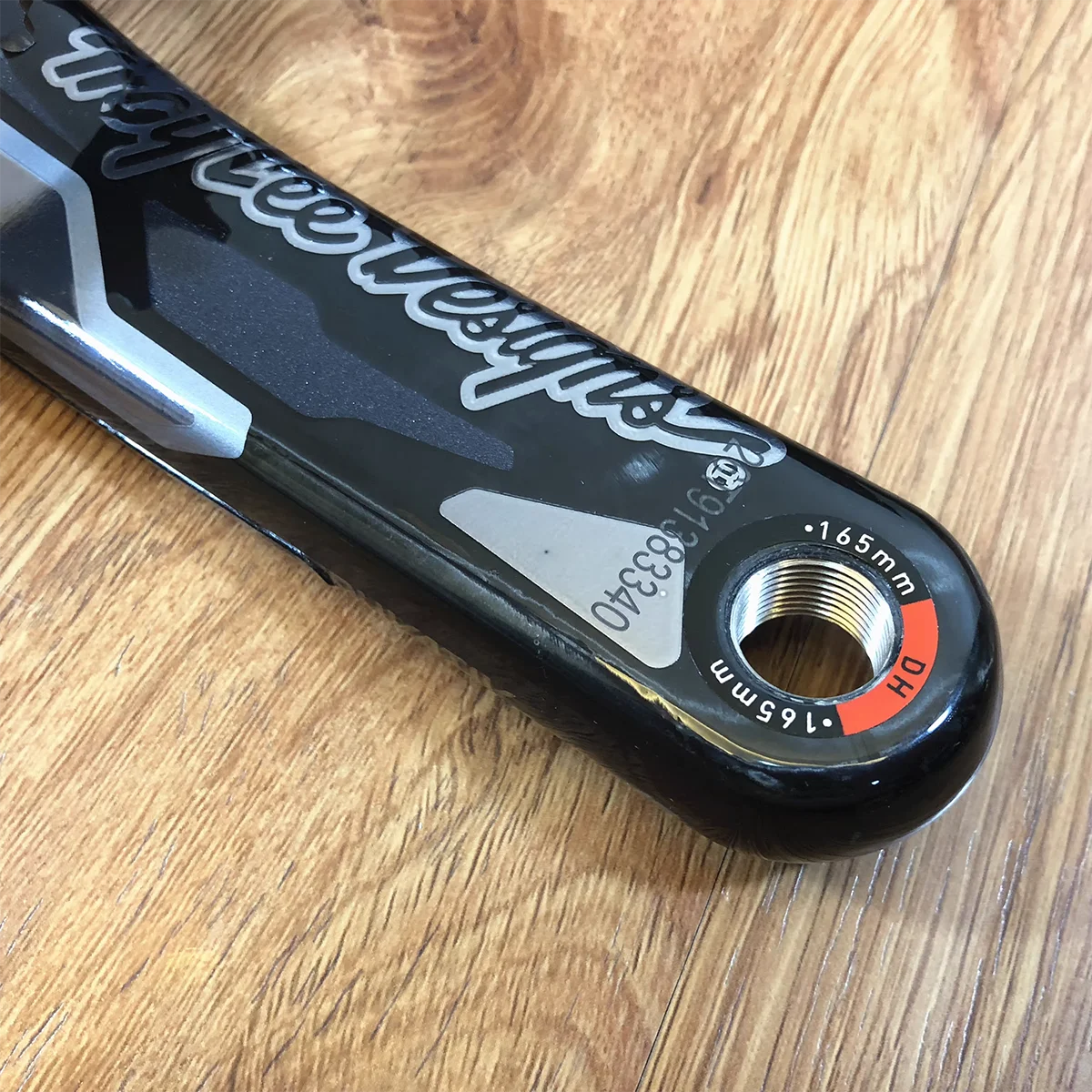 TRUVATIV DESCENDANT TLD CoLab DH Crankset DUB83 version available in 165mm or 170mm with 36t Direct Mount X-SYNC™2 CNC Chainring