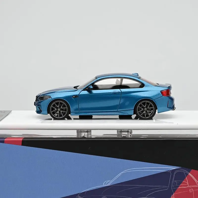 Cars lounge 1:64 BMW M2 Modelos de coches con acabado estático de resina de edición limitada, juguetes de colección para niños, regalos de Año Nuevo para amigos