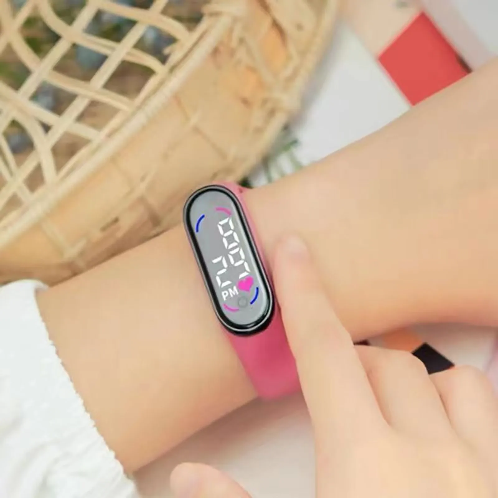 Montre électronique numérique à LED pour garçons et filles, montre-bracelet de dessin animé pour enfants, montre pour documents, cadeau d'anniversaire, mode pour enfants, nouveau, 2024