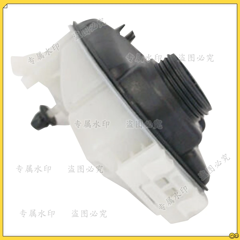 

A2465000049 Чайник расширительного бачка охлаждающей жидкости с антифризом для Mercedes Benz W176 A-Class W246 B-Class W117 CLA-Class