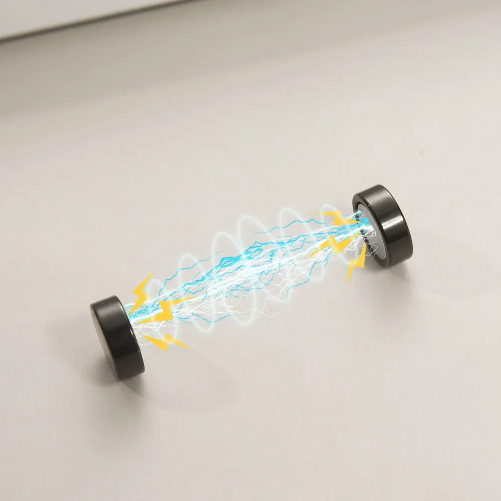 2 قطعة أنيمي بالمنشار رجل Yoshida Hirofumi تأثيري الأذن أقراط مشبكية النساء الرجال فاسق الأسود لا مثقوب وهمية الأذن دائرة البوب مجوهرات