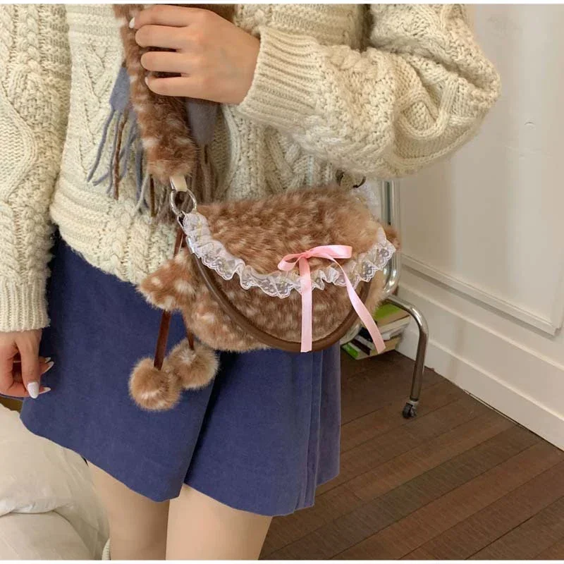 Japanische Hirsch gefleckte Band Plüsch Unterarm Umhängetasche, Mori Girl Elch flauschige Frauen Geldbörse, Winter süße Woodland Fairycore Handtasche – Detail 23