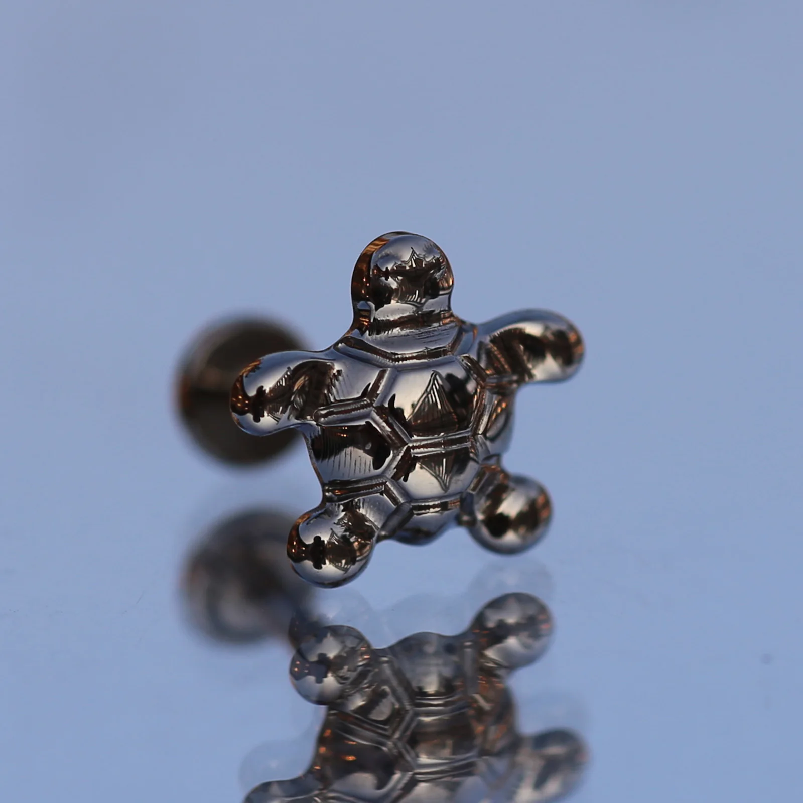 16G Implant Grade Titanium ASTM F136 Internal Thread Screw Turtle Maple Leafskull Crown High Polished  Ear Piercing Body Jewelry image 2