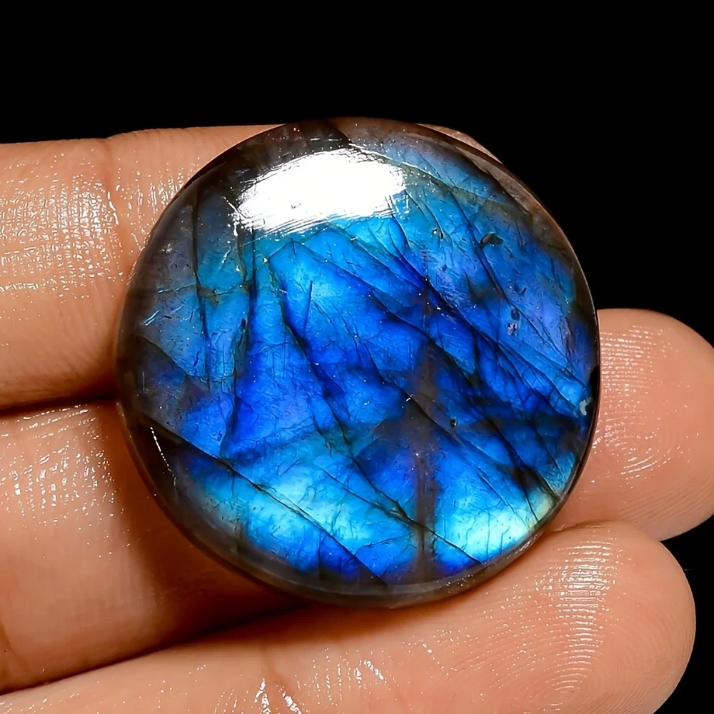 Bohemian-style round laboré stones | Smooth polished surface, unique color variations, sparkling gemstone embellishment, crystal