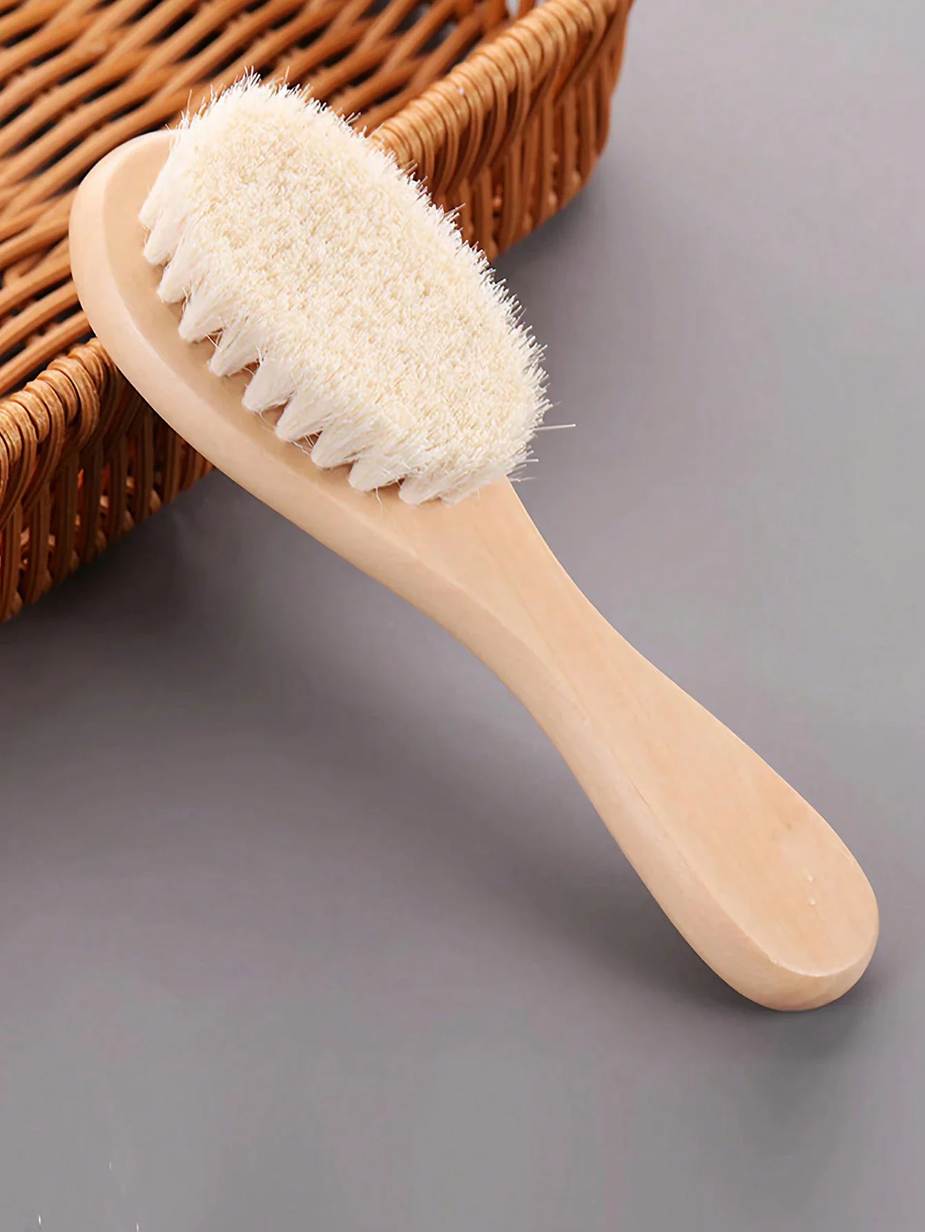 Cepillo suave para baño de bebé de tamaño pequeño, adecuado para lavado de cara de bebé, limpieza del cabello del bebé, regalo de Baby Shower para recién nacido, 1 ud.
