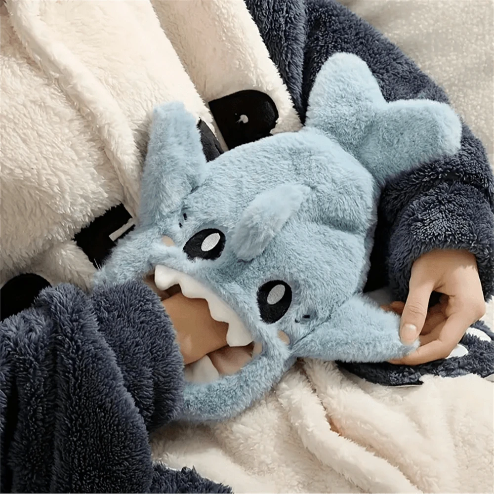 

Зимняя теплая плюшевая грелка в виде акулы, милый дизайн, подходит для возраста 14+, идеальный подарок на праздник