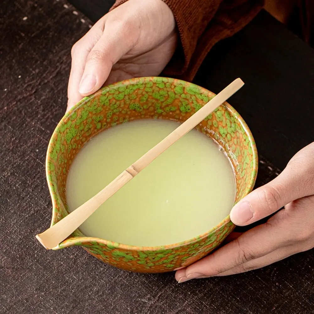 Nuova ciotola per matcha in ceramica a mano, arte del tè, tazza per birra matcha di grande capacità, supporto per spazzole da tè modificato nel forno