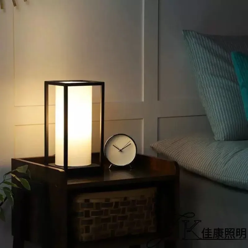 

Minimalist Table Lamp with Phone Charger Bedside Lamp Desk Lamp for Living Room