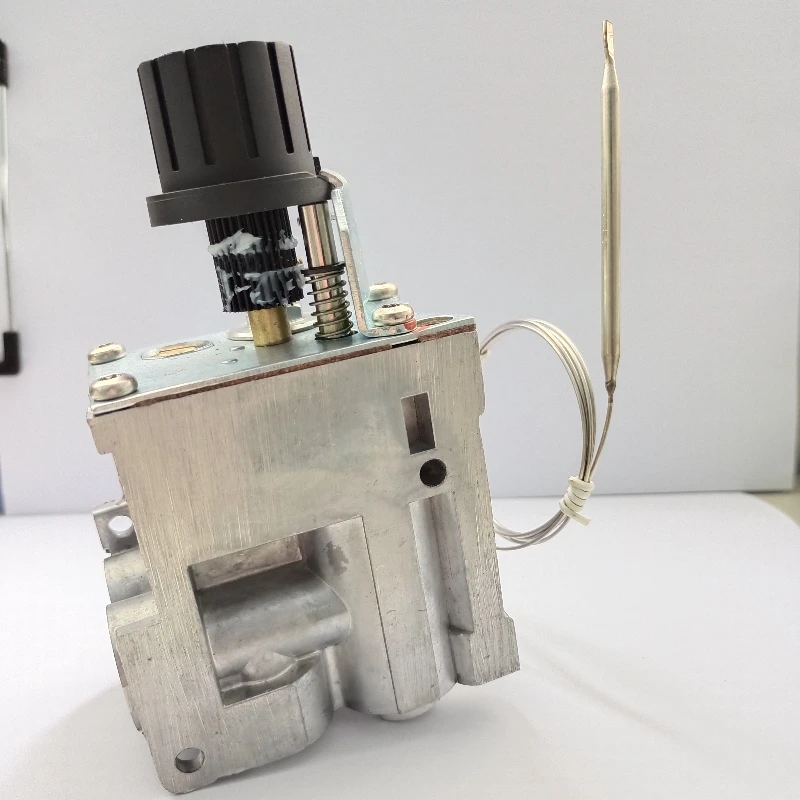 Thermostatic Gas Control Thermostat Valve 100-340℃ Modulating and On-off Thermostat