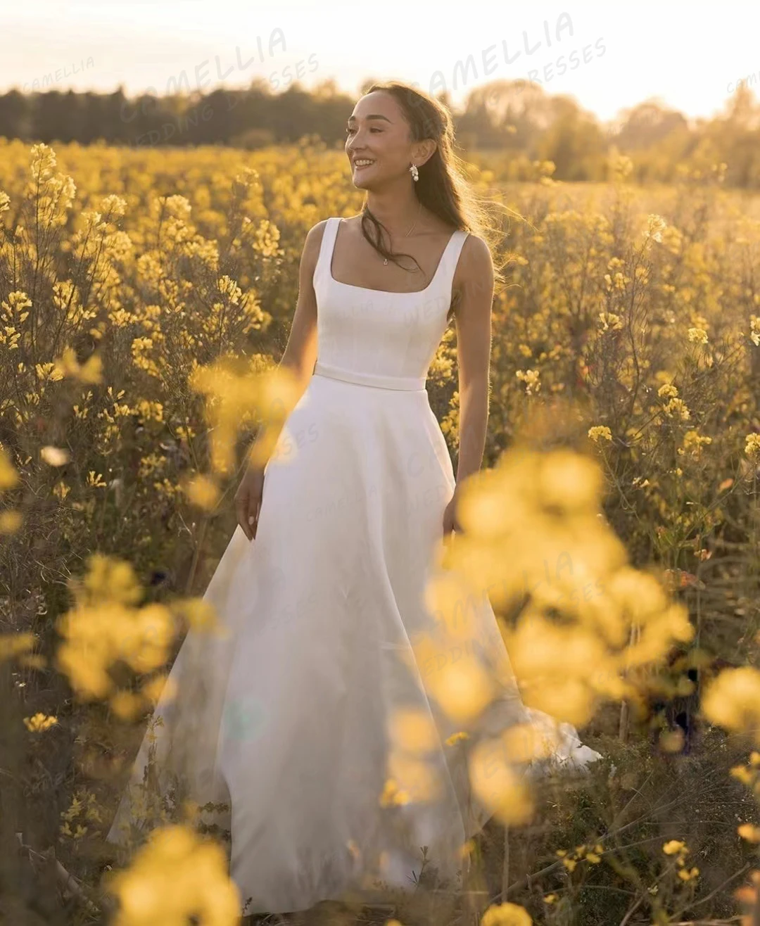 Luksusowe eleganckie suknie ślubne dla kobiet linia A Sexy kwadratowy kołnierzyk suknie ślubne formalne bez rękawów satynowe szata z Mariée