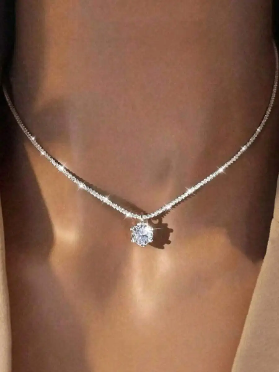 

Luxury Shiny Artificial Crystal Pendant Necklace For Women Daily Wear Gift