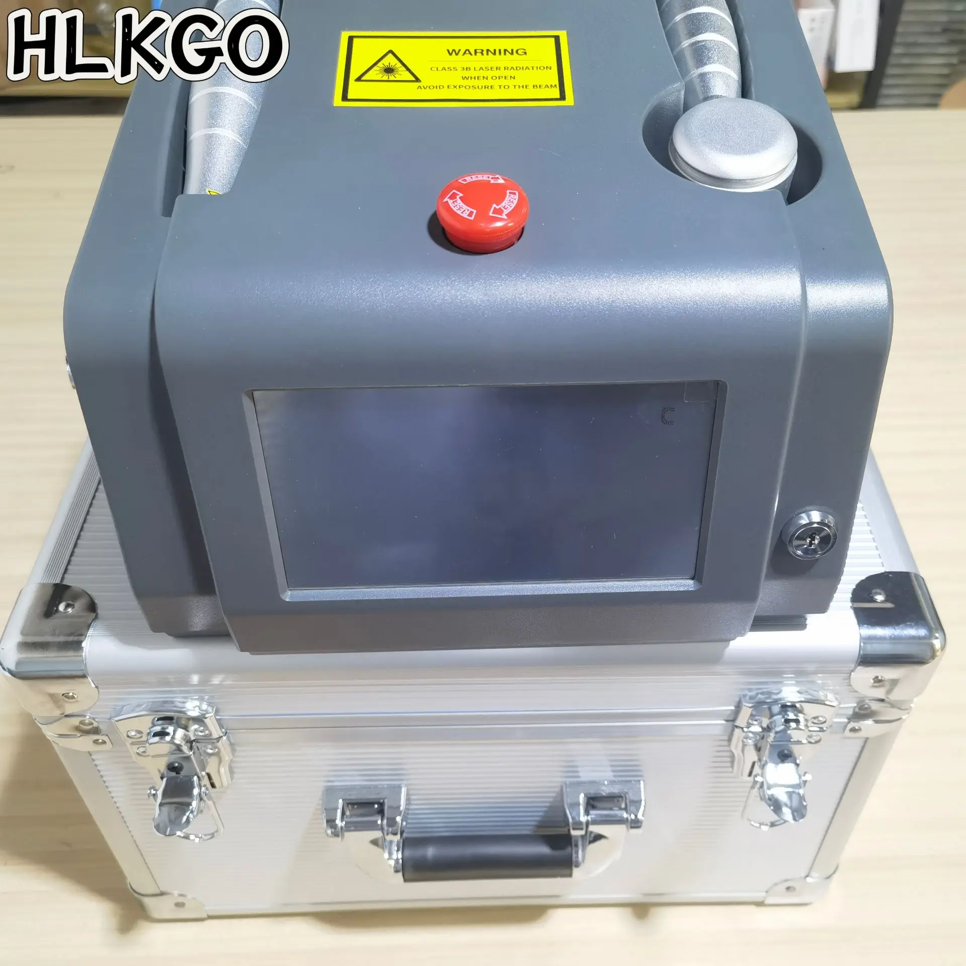 

Аппарат для холодной лазерной терапии с двойной длиной волны (808 нм и 650 нм), медицинского класса, для эффективного облегчения боли при артрите, болях в шее и спине