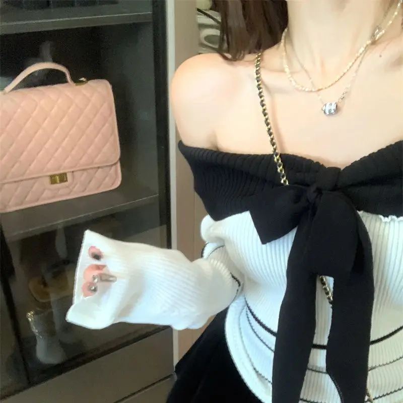 

Контрастный цветной полосатый бандажный свитер с разрезом на шее, женский осенний милый облегающий короткий вязаный пуловер с длинными рукавами