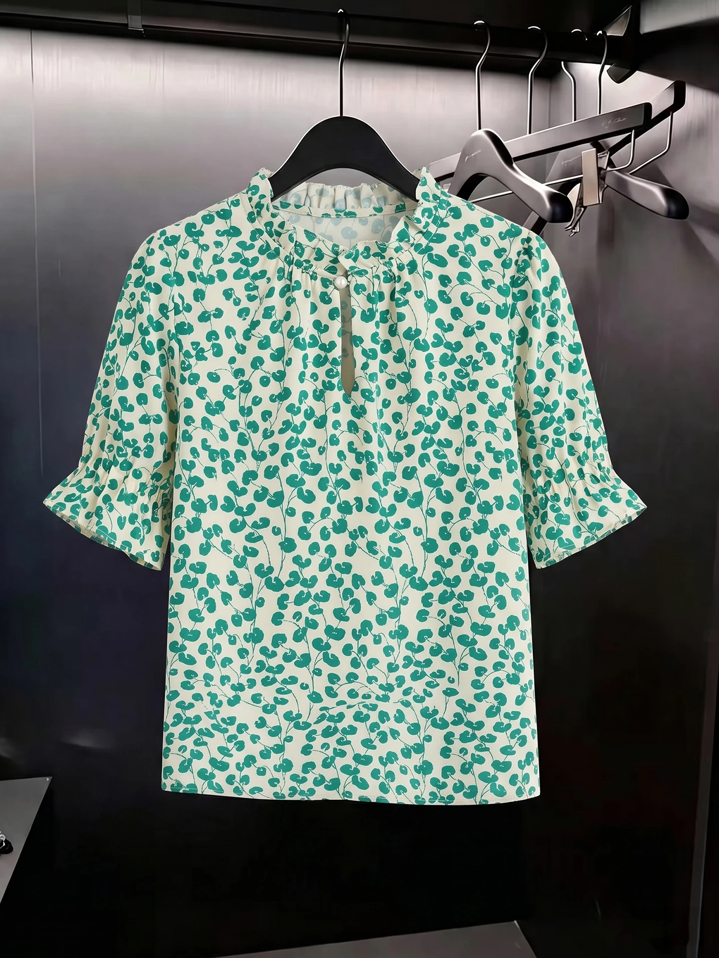 

Korean Style Fashionable Short Sleeve Shirt Women's Unique Elegant Print Design Summer 2026 Commute Wind Loose Fit Shirt