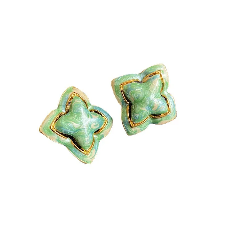 Fashion Jewelry Four-Petal Flower Earrings with Green Enamel and Lake-Inspired Oil Painting Design
